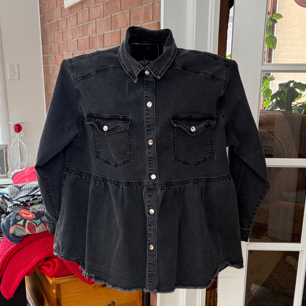 Coco + Carmen Charcoal Button-Up Jacket